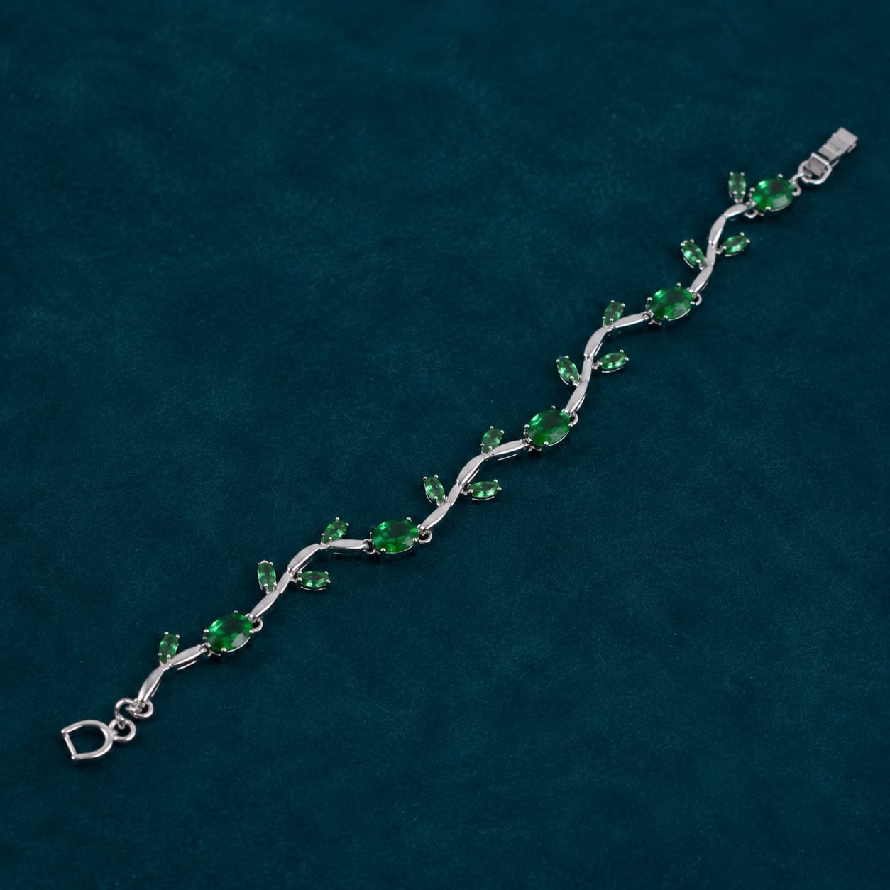 Tulip Bracelet — Emerald Green Stone Chain Bracelet