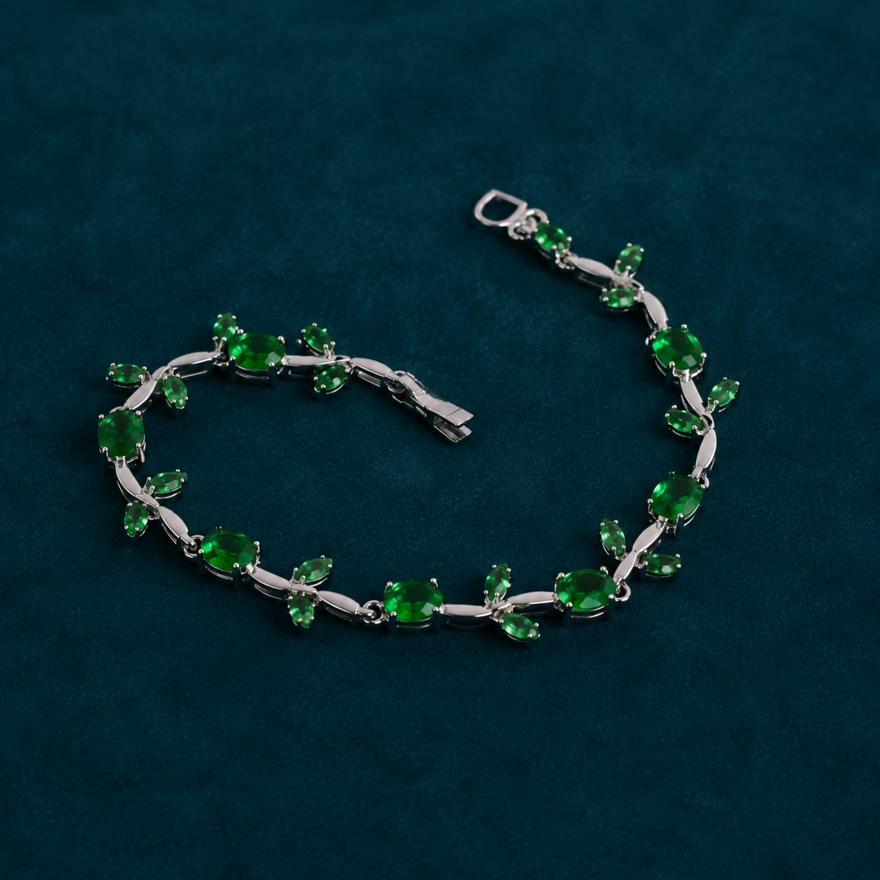 Tulip Bracelet — Emerald Green Stone Chain Bracelet