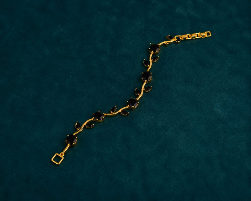 Tulip Bracelet — Black Stone Gold Chain Bracelet
