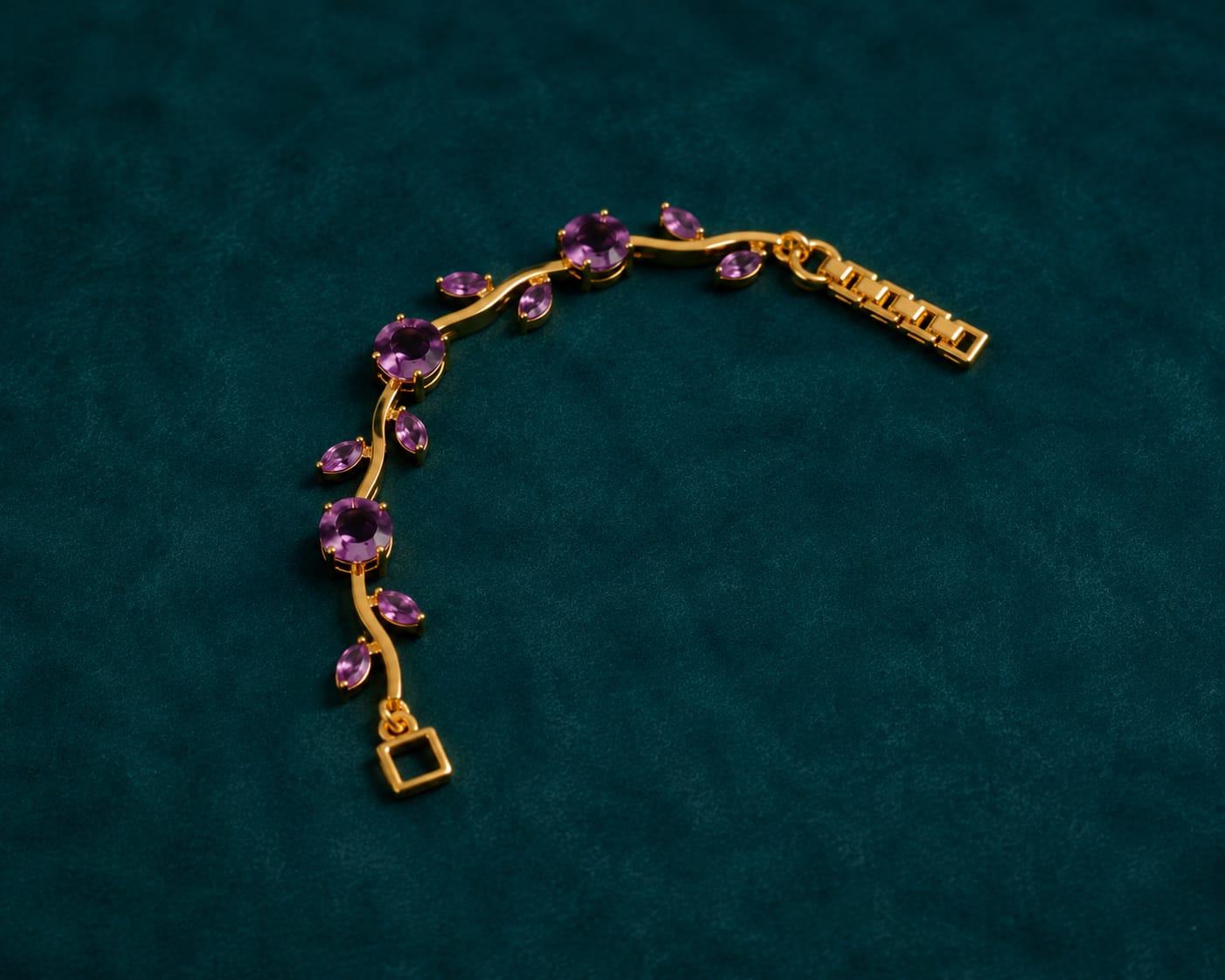 Tulip Bracelet — Black Stone Gold Chain Bracelet