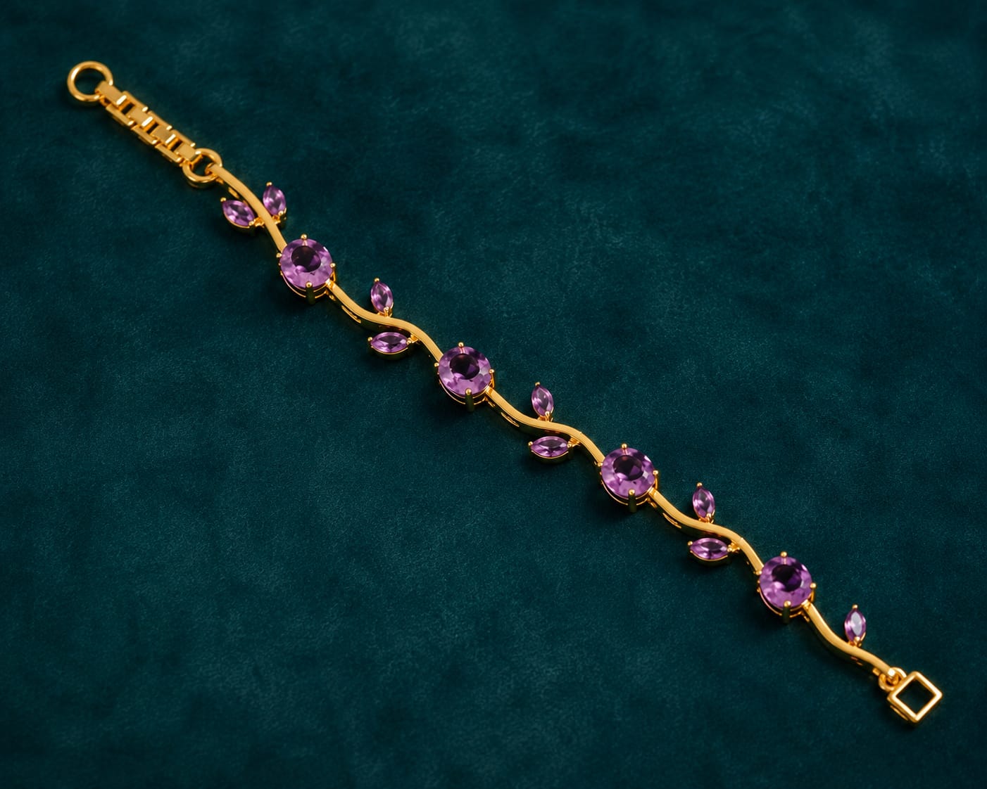Tulip Bracelet — Black Stone Gold Chain Bracelet
